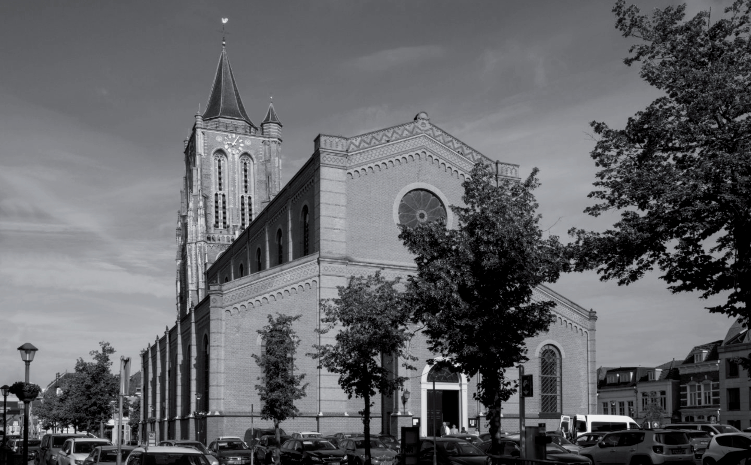 Achterkant Grote kerk, gezien vanaf de Groenmarkt
